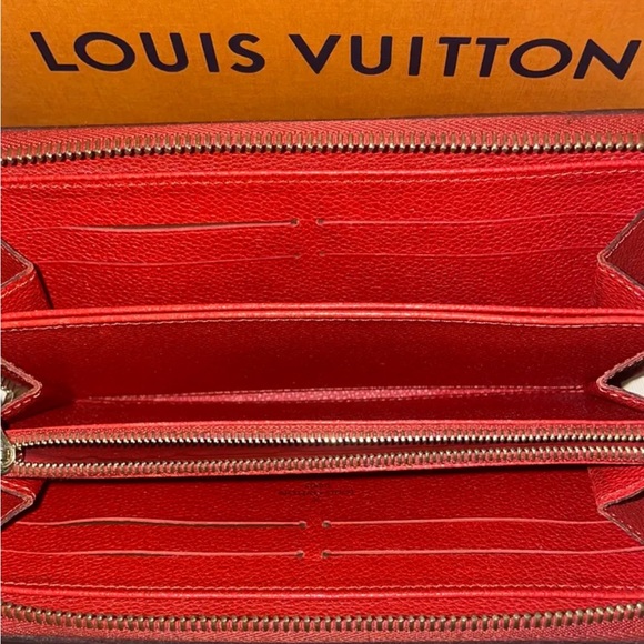 Louis Vuitton wallet - Picture 7 of 7